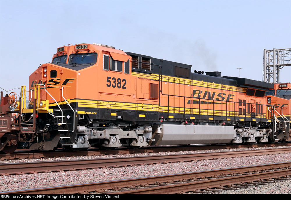 BNSF C44-9W #5382